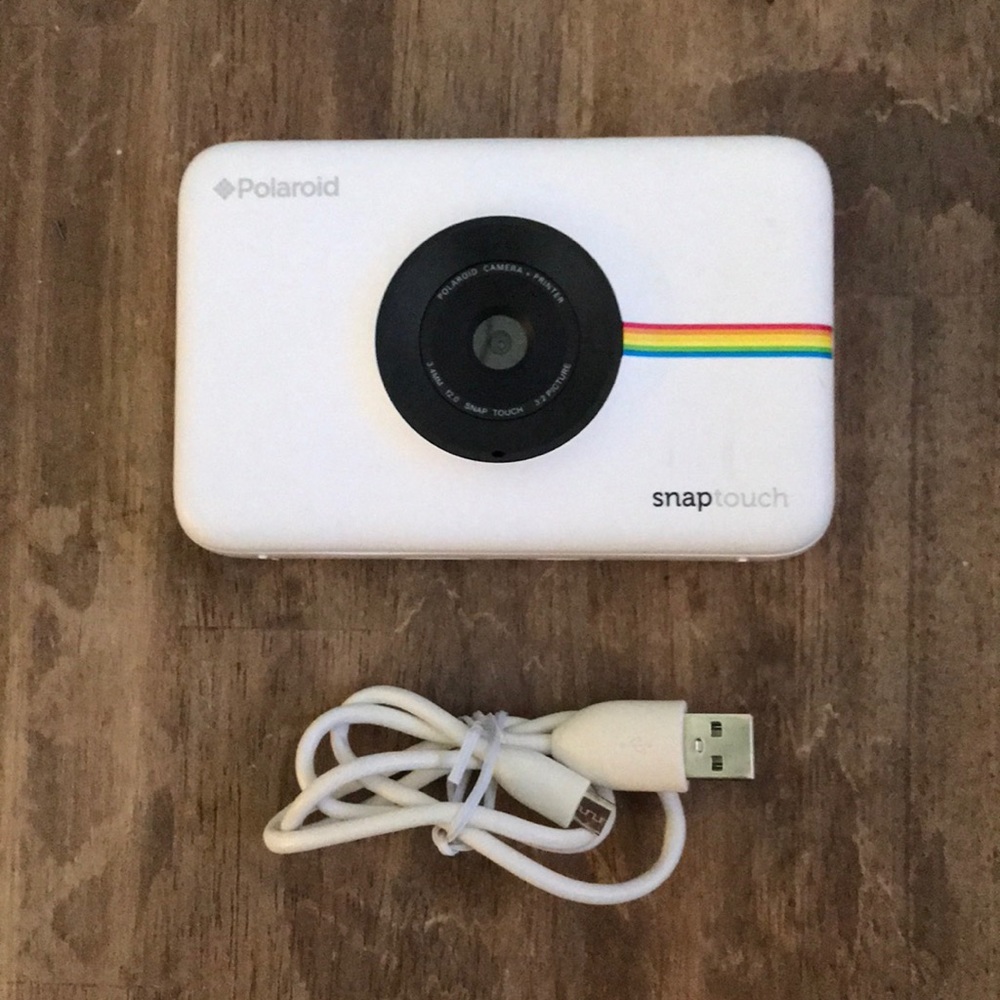 White touch screen Polaroid snaptouch + charger